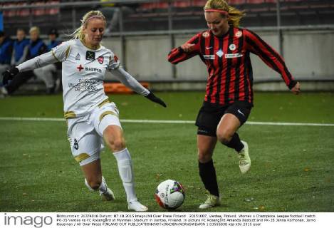20151007, Vantaa, Finland. Women s Champions League football match PK-35 Vantaa vs FC Roseng?rd at Myymaki Stadium in Vantaa, Fniland. In picture FC Roseng?rd Amanda Ilestedt and PK-35 Jenna Korhonen. Jarno Kuusinen All Over Press FINLAND OUT 1.03555938