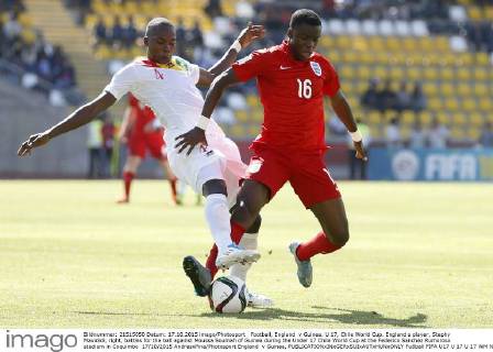 Football, England v Guinea. U 17, Chile World Cup. England s player, Stephy Mavididi, right, battles for the ball against Moussa Soumah of Guinea during the Under 17 Chile World Cup at the Federico Sanchez Rumoroso stadium in Coquimbo 17 10 2015 AndresxPina Photosport England v Guinea, 