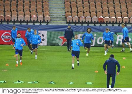echauffement equipe FOOTBALL : Training Real Madrid - Champions League - 20 10 2015 GwendolineLeGoffx 