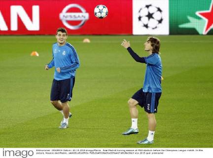Real Madrid training session at PSG stadium before the Champions League match. In this picture, Kovacic and Modric. xANGELxRIVEROx 