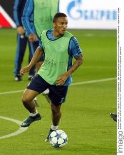 Real Madrid training session at PSG stadium before the Champions League match. In this picture, Danilo. xANGELxRIVEROx 