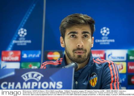 Fußball, Champions League, FC Valencia Training und PK - GENT, BELGIUM: Valencia s Andre Gomes pictured during a press conference PK Pressekonferenz of Spanish soccer team Valencia CF, Tuesday 03 November 2015, in Gent. Tomorrow, Gent is playing against Spanish club Valencia CF in the UEFA Champions League competition, in the group stage, in group H. JASPERxJACOBS  x04732862x