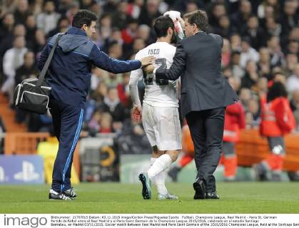 Fußball, Champions League, Real Madrid - Paris St. Germain Partido de futbol entre el Real Madrid y el Paris Saint Germain de la Champions League 2015 2016, celebrado en el estadio Santiago Bernabeu, en Madrid 03 11 2015. Soccer match between Real Madrid and Paris Saint Germain of the 2015 2016 Champions League, held at the Santiago Bernabeu stadium, in Madrid 11 03 2015. Isco