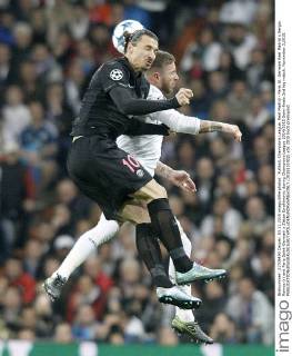 Fußball, Champions League, Real Madrid - Paris St. Germain Real Madrid s Sergio Ramos (r) and Paris Saint-Germain s Zlatan Ibrahimovic during Champions League 2014 2015 Semi-finals 2nd leg match. November 3,2015. (2015110302)