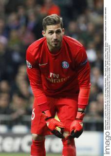 Paris Saint-Germain s Kevin Trapp during Champions League soccer match between Real Madrid and Paris Saint Germain at Santiago Bernabeu stadium in Madrid, Spain. November 03, 2015.  (20151103091)