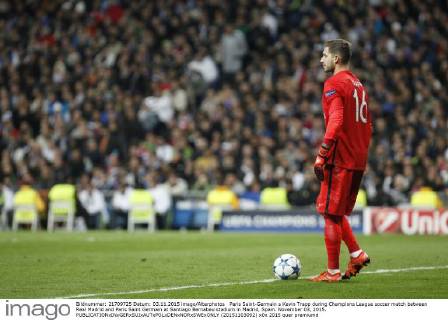 Paris Saint-Germain s Kevin Trapp during Champions League soccer match between Real Madrid and Paris Saint Germain at Santiago Bernabeu stadium in Madrid, Spain. November 03, 2015.  (20151103092)