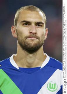 Bas Dost of Vfl Wolfsburg during the UEFA Champions League match between PSV Eindhoven and VfL Wolfsburg on November 3, 2015 in Eindhoven, The Netherlands. PSV v VfL Wolfsburg UEFA Champions League 2015 2016 xVIxxIVx 4542292