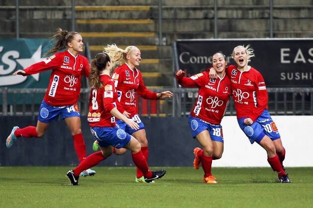 Fußball, Damen Champions League, KIF Örebro - Paris St. Germain 151111 Örebros Sanna Talonen jublar efter 1-0 under fotbollsmatchen i Womens Champions League mellan Kif Örebro och Paris SG den 11 november 2015 i Örebro.  Copyright: JOHANxBERNSTRÖM BB151111BB233