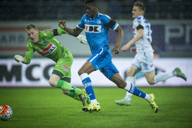 - GENT, BELGIUM: Gent s Kalifa Coulibaly and Westerlo s goalkeeper Koen Van Langendonck pictured in action during the Jupiler Pro League match between KAA Gent and Westerlo, in Gent, Friday 20 November 2015, on the 16th day of the Belgian soccer championship. JASPERxJACOBS  x04742987x