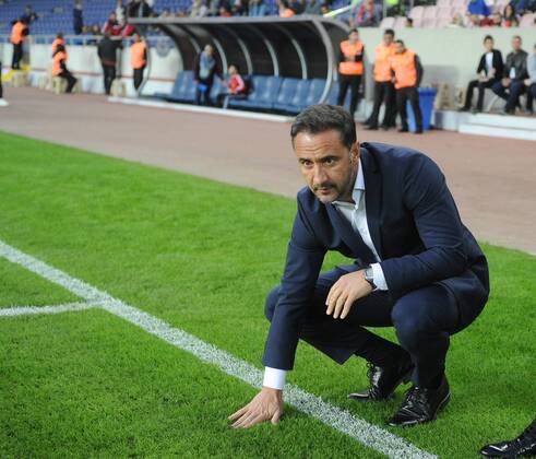 Turkey superlig match between Mersin Idman Yurdu and Fenerbahce in Mersin on November 21,2015. Final Score: Mersin Idman Yurdu 1 - Fenerbahce 3 Pictured: Coach Vitor Pereira of Fenerbahce.