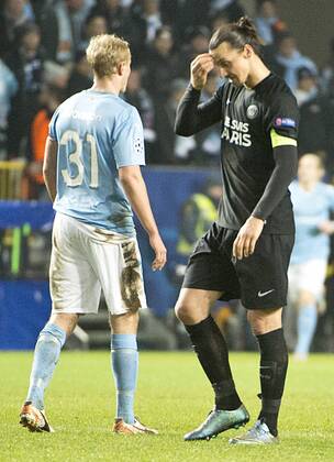 Malmoe Sweden 2015-11-25 Champions League 2015 16 Malmö FF(SWE) vs PSG(F) Zlatan Ibrahimovic(PSG) Franz Brorsson(SWE) -  4.04937161