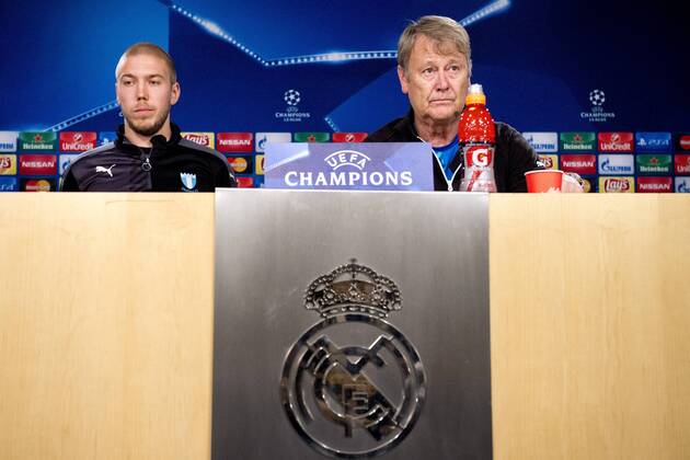 151207 Malmö FFs Anton Tinnerholm och tränare ge Hareide under en träning och presskonferens den 7 december 2015 i Madrid.  Copyright: LUDVIGxTHUNMAN BB151207LT126