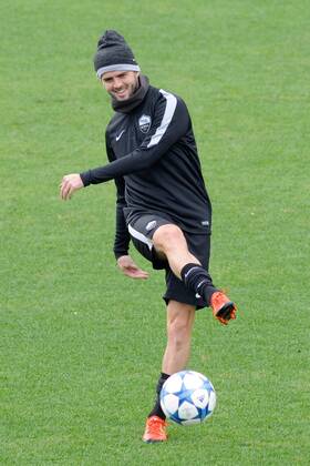FuÃŸball, Champions League, AS Rom Training 08.12.2015. Technical Center Fulvio Bernardini, Rome, Italy. Uefa Champions League, GroupStage. Final training session AS Roma before their game with BATE on 9th Dec. Miralem Pjanic xACTIVAx  ActionPlus11687123