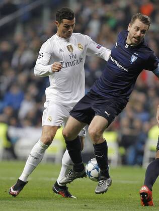 Partido de futbol entre el Real Madrid y el Malmo FF de la Champions League 2015 2016, celebrado en el estadio Santiago Bernabeu, en Madrid 08 12 2015. Soccer match between Real Madrid and Malmo FF of the 2015 2016 Champions League, held at the Santiago Bernabeu stadium, in Madrid 12 08 2015. Cristiano Ronaldo score