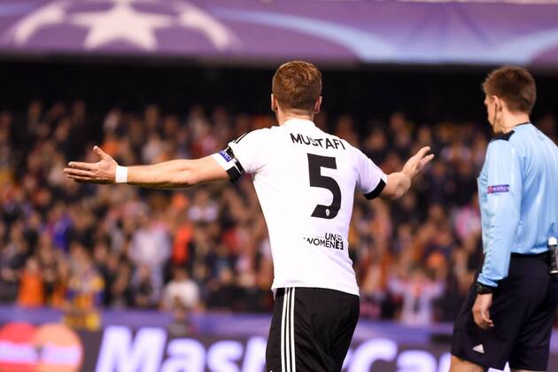 Valencia s Shkodran Mustafi during Champions league match. December 9, 2015.  (2015120928)
