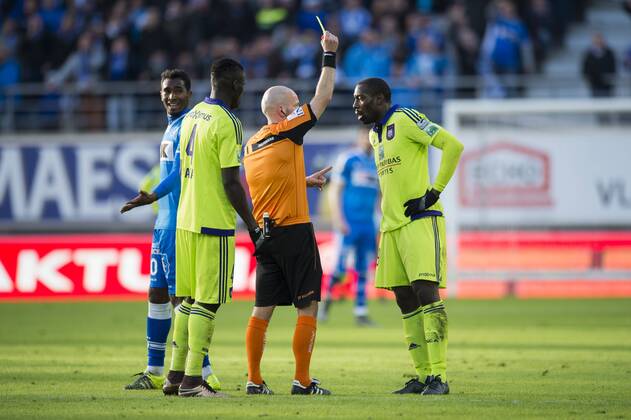 - GENT, BELGIUM: Gent s Rafinha Rafael Scapini de Almeida, Anderlecht s Kara Mbodji, referee Sebastien Delferiere and Anderlecht s Stefano Okaka pictured during the Jupiler Pro League match between KAA Gent and RSC Anderlecht, in Gent, Sunday 17 January 2016, on day 22 of the Belgian soccer championship. JASPERxJACOBS  x04775290x