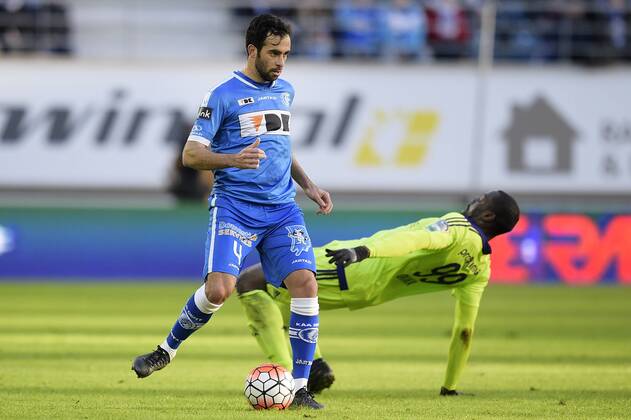 - GENT, BELGIUM: Gent s Rafinha Rafael Scapini de Almeida and Anderlecht s Stefano Okaka fight for the ball during the Jupiler Pro League match between KAA Gent and RSC Anderlecht, in Gent, Sunday 17 January 2016, on day 22 of the Belgian soccer championship. YORICKxJANSENS  x04775357x