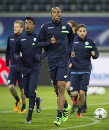 Fußball, Champions League, VfL Wolfsburg Training Wolfsburg s Naldo pictured in action during a training session of German soccer club VfL Wolfsburg, Tuesday 16 February 2016 in Gent. Wolfsburg is preparing for the first leg of the 1 8 finals of the UEFA Champions League competition against Belgian team KAA Gent tomorrow. JASPERxJACOBS  x04794191x