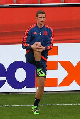 Leverkusen Lars Bender ( 8, Bayer 04 Leverkusen), PK und Training, Bayer 04 Leverkusen - Sporting Lissabon, Fussball, Europa League, 24.02.2016, Copyright: Deutzmann Eibner-Pressefoto EP_CDN