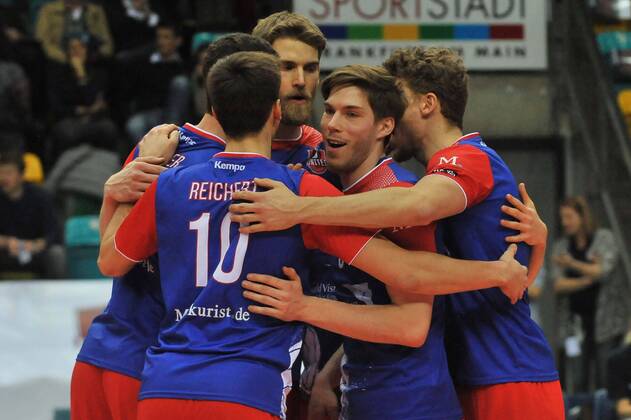 02.03.2016, xtkx, Volleyball 1.Bundesliga, United Volleys - TSV Herrsching, emspor v.l. Moritz Reichert (United Volleys) , Jan Klobucar (United Volleys) , Christian Duennes (United Volleys) ,
