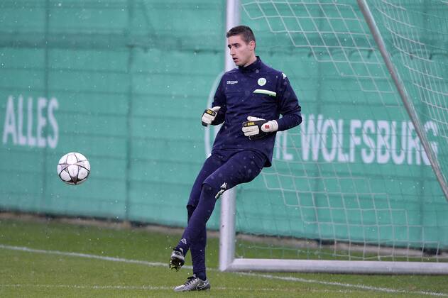 Wolfsburg s goalkeeper Koen Casteels pictured during a training of German first league soccer team VfL Wolfsburg, Monday 07 March 2016 in Wolfsburg, Germany. Wolfsburg is preparing for the return leg of the 1 8 finals of the UEFA Champions League competition against Belgian club KAA Gent Tomorrow. Wolfsburg won the first leg 2-3. YORICKxJANSENS x04806657x