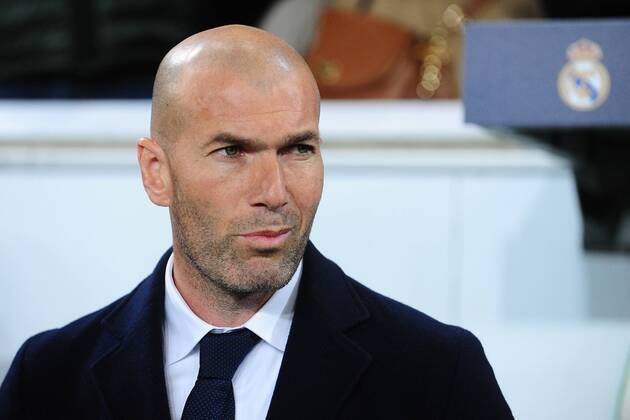 Fussball Champions League Viertelfinale VfL Wolfsburg - Real Madrid am 06.04.2016 in der Volkswagen Arena in Wolfsburg Zinedine Zidane ( Trainer Madrid ) xPBJPGx
