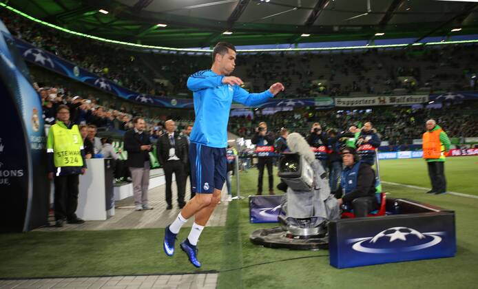 Wolfsburg VfL vs Real Madrid, CL Wolfsburg, Deutschland. 06.04.2016, FUßBALL - VfL Wolfsburg vs Real Madrid C.F., Champions League, Viertelfinale, Saison 2015-2016, Volkswagen Arena. Bild zeigt: Cristiano Ronaldo (Real Madrid)