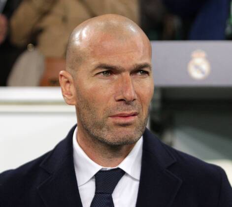 Wolfsburg VfL vs Real Madrid, CL Wolfsburg, Deutschland. 06.04.2016, FUßBALL - VfL Wolfsburg vs Real Madrid C.F., Champions League, Viertelfinale, Saison 2015-2016, Volkswagen Arena. Bild zeigt: Cheftrainer Zinedine Zidane (Real Madrid)