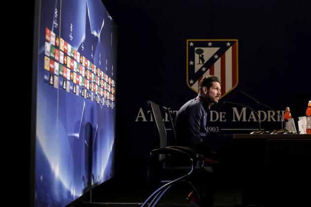 Atletico Madrid s Argentinian head coach Diego Simeone during the press conference PK Pressekonferenz held at Vicente Calderon stadium in Madrid, Spain on 12 April 2016. FC Barcelona Barca will face Atletico Madrid in a Champions League second leg quarter finals soccer match the upcoming 13 April. Atletico Madrid s press conference !ACHTUNG: NUR REDAKTIONELLE NUTZUNG!  20160412-635960842613439317