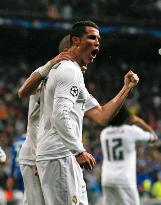Real Madrid Portuguese forward Cristiano Ronaldo celebrates his second goal for the team before Wolfsburg during a Champions League quarter final second leg match held at Santiago Bernabeu Stadium in Madrid, Spain, 12 April 2016. REAL MADRID VS WOLFSBURGO !ACHTUNG: NUR REDAKTIONELLE NUTZUNG!  RMD004 20160412-635960926641702358