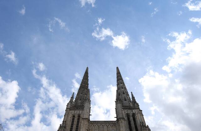SOCCER - UEFA EURO EM Europameisterschaft Fussball 2016, preview BORDEAUX,FRANCE,12.APR.16 - SOCCER - UEFA European Championship EM Europameisterschaft 2016 in France, preview. Image shows the Cathedral Saint-Andre. GEPAxpictures xAndreasxPranter