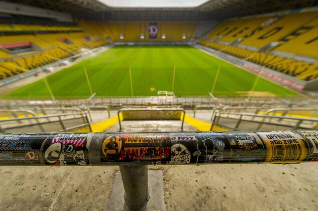 Fußball, Stadiongeschichte SG Dynamo Dresden Übersicht im DDV-Stadion in Dresden aus dem K-Block heraus, aufgenommen am Dienstag (12.04.2016). RM001