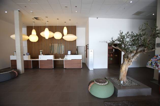 SOCCER - UEFA EURO EM Europameisterschaft Fussball 2016, preview MONTPELLIER,FRANCE,15.APR.16 - SOCCER - UEFA European Championship EM Europameisterschaft 2016 in France, preview, base camp team ITA, Hotel Courtyard by Marriott. Image shows an interior view of the Hotel Courtyard by Marriott Montpellier. GEPAxpictures xAndreasxPranter