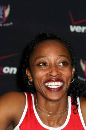 K35514ML.VERIZON MILLROSE GAMES AT MADISON SQUARE GARDEN, NEW YORK New York 02 06 2004. 2004..GAIL DEVERS MILLROSE GAMES ML - ZUMAle1_
