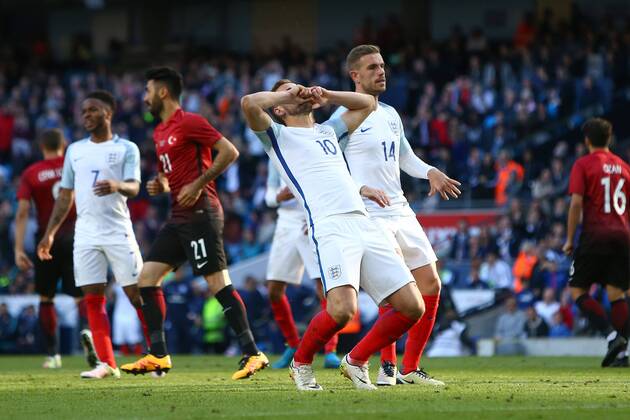 Harry Kane of England dejected following his failed penalty during the International Friendly Länderspiel match at the Etihad Stadium. Photo credit should read: Philip Oldham Sportimage EDITORIAL USE ONLY. No use with unauthorised audio, video, data, fixture lists, club league logos or live services. Online in-match use limited to 120 images, no video emulation. No use in betting, games or single club league player publications.
