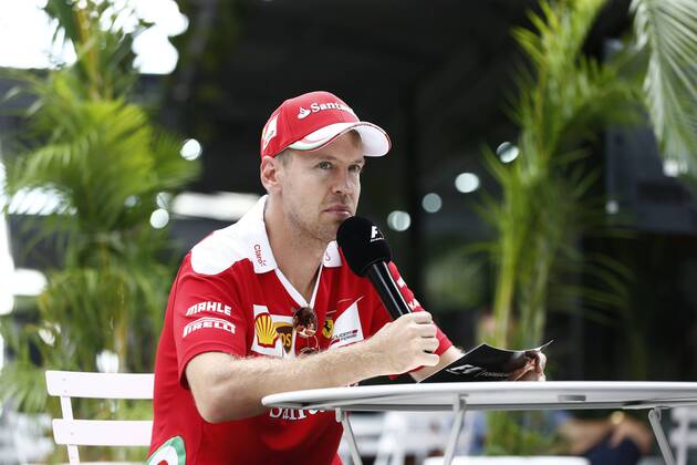 05 Sebastian Vettel (GER, Scuderia Ferrari), Motorsports: FIA Formula One World Championship WM Weltmeisterschaft 2016, Grand Prix of Malaysia, xHOCHxZWEIx