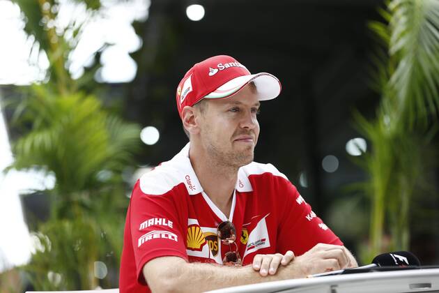 05 Sebastian Vettel (GER, Scuderia Ferrari), Motorsports: FIA Formula One World Championship WM Weltmeisterschaft 2016, Grand Prix of Malaysia, xHOCHxZWEIx