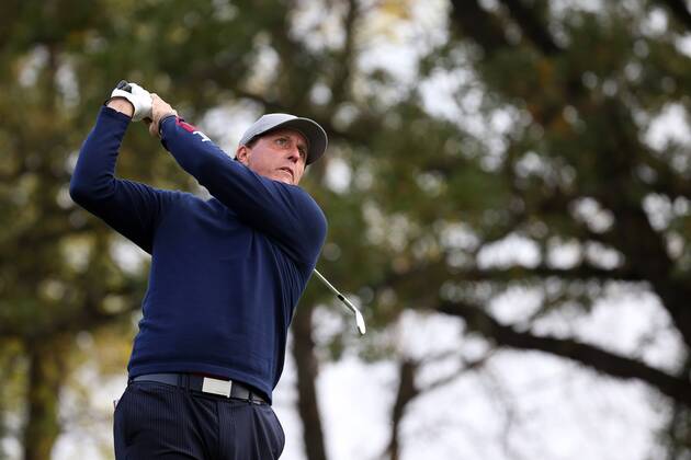 GOLF - Ryder Cup 2016 CHASKA,MINNESOTA,USA,30.SEP.16 - GOLF - Ryder Cup, Hazeltine National Golf Club. Image shows Phil Mickelson (USA). GEPAxpictures xDanielxGoetzhaber