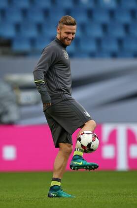 07.10.2016, Fussball Qualifikation Weltmeisterschaft 2018, Training der Deutschen Nationalmannschaft im Volksparkstadion Hamburg. Shkodran Mustafi (Deutschland)