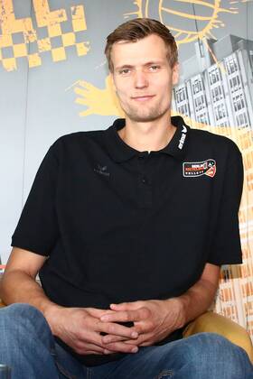 Volleyball, Herren, Saison 2015 16, Bundesliga, Saisonauftakt-PK BR Volleys, Mannschaftskapitän Robert Kromm (No. 3, Berlin Recycling Volleys), 10.10.16,