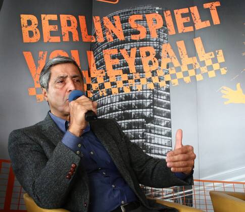 Volleyball, Herren, Saison 2015 16, Bundesliga, Saisonauftakt-PK BR Volleys, Manager Kaweh Niroomand (Berlin Reccycling Volleys), 10.10.16,