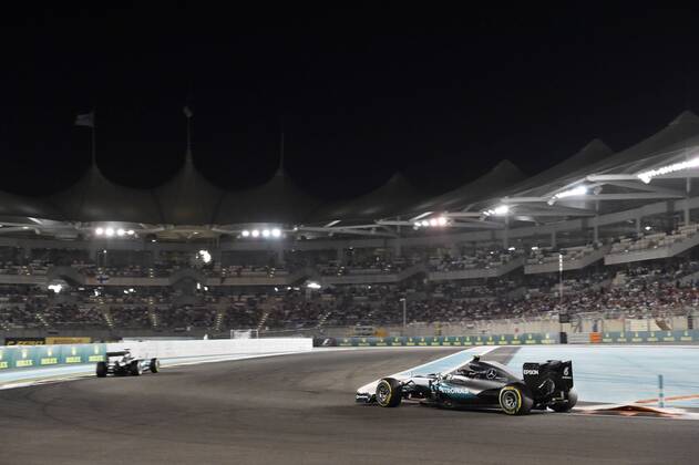 Motorsports: FIA Formula One World Championship WM Weltmeisterschaft 2016, Grand Prix of Abu Dhabi, 44 Lewis Hamilton (GBR, Mercedes AMG Petronas Formula One Team), 6 Nico Rosberg (GER, Mercedes AMG Petronas Formula One Team), xHOCHxZWEIx