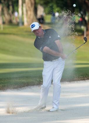 December 8, 2016 - Hong Kong, Hong Kong SAR, China - Australia s Scott Hend takes a standing bunker shot on the 13th green.Day 1 of the Hong Kong Open Golf at the Hong Kong Golf Club Fanling..Â© . Day 1 of the Hong Kong Open Golf - ZUMAr144 20161208_zap_r144_006