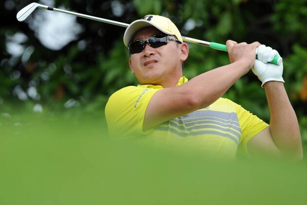 (170122) -- SINGAPORE, Jan. 22, 2017 -- Angelo Que of the Philippines tees off during the SMBC Singapore Open held at Singapore s Sentosa Golf Club, Jan. 22, 2017. ) (SP)SINGAPORE-GOLF-SMBC SINGAPORE OPEN ThenxChihxWey 