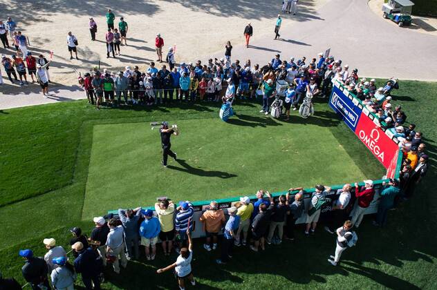 Sergio Garcia of Spain tees off at the 17th hole while completing his second round during the PGA Golf Herren European Tour Dubai Desert Classic Tournament Day 3 at the Emirates Golf Club, Dubai, UAE on 4 February 2017. Copyright: xGrantxWinterx 14030058