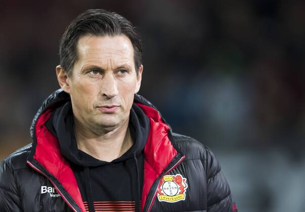 Roger SCHMIDT, Trainer Leverkusen Halbfigur , Aktion, Einzelbild, Portrait, Portraet, Einzelaktion FC AUGSBURG - BAYER 04 LEVERKUSEN 1-3 Fussball 1. Bundesliga , Augsburg, am 17.02.2017, 21.Spieltag, Saison 2016 2017, 1.Liga, 1.Bundesliga,FCA