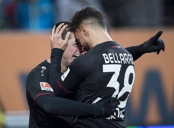 Javier HERNANDEZ, CHICCHARITO, Lev 7 Torjubel, Jubel nach dem Tor zum 1-3 Jubel, Freude, Emotionen, Feiern, Lachen, jubelt, freuen, reisst die Arme hoch, ballt die Faust mit Karim BELLARABI, Lev 38 FC AUGSBURG - BAYER 04 LEVERKUSEN 1-3 Fussball 1. Bundesliga , Augsburg, am 17.02.2017, 21.Spieltag, Saison 2016 2017, 1.Liga, 1.Bundesliga,FCA