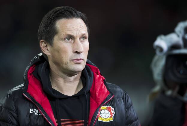 Roger SCHMIDT, Trainer Leverkusen Halbfigur , Aktion, Einzelbild, Portrait, Portraet, Einzelaktion FC AUGSBURG - BAYER 04 LEVERKUSEN 1-3 Fussball 1. Bundesliga , Augsburg, am 17.02.2017, 21.Spieltag, Saison 2016 2017, 1.Liga, 1.Bundesliga,FCA
