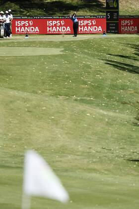 February 18th 2017, Lake Karrinyup Country Club, Perth, Western Australia, Australia; ISPS Handa World Super 6 Perth Golf Tournament Day 3 SS.P Chawrasia (IND) drives off the tee on the par 3 5th hole during his round on day 3 xDavidxWoodleyx  ActionPlus11847405