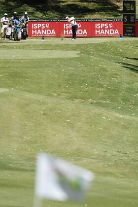 February 18th 2017, Lake Karrinyup Country Club, Perth, Western Australia, Australia; ISPS Handa World Super 6 Perth Golf Tournament Day 3 Jason Scrivener (AUS) drives off the tee on the par 3 5th hole during his round on day 3 xDavidxWoodleyx  ActionPlus11847458